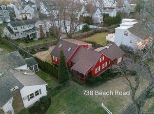 738 Beach Rd, Fairfield, CT 06824
