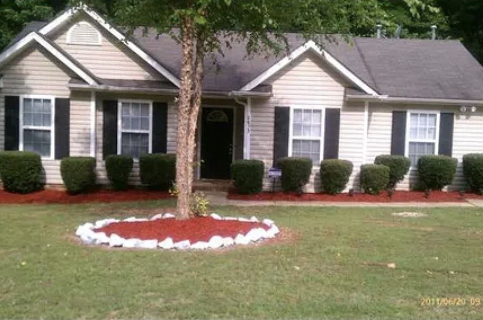 1st image of 2633 Daffodil Dr