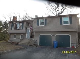 27 Marigold Ct, Cranston, RI 02920