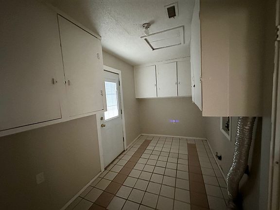 5th image of 4811 W Illinois Ave