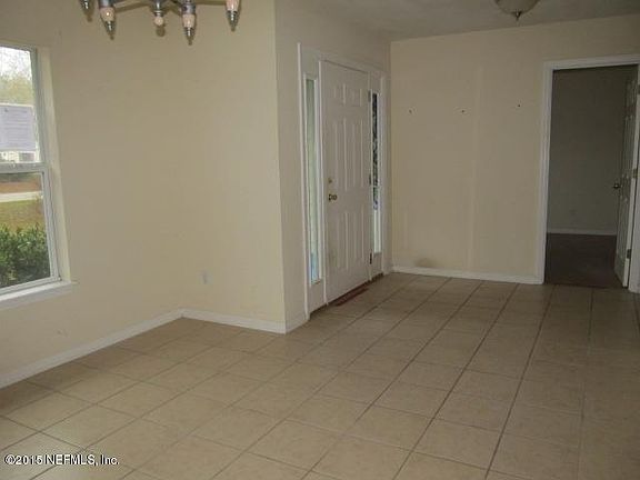 4th image of 2265 S COCOA Avenue