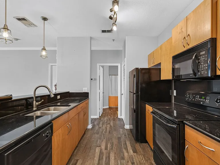 8290 Gate Pkwy #217 — Photo 6