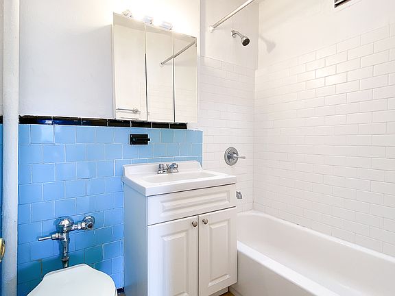 5th image of 319 E 5th St APT 19