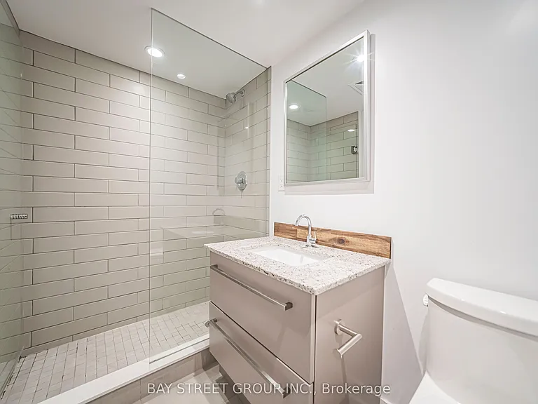 160 Flemington Rd #1020 — Photo 18