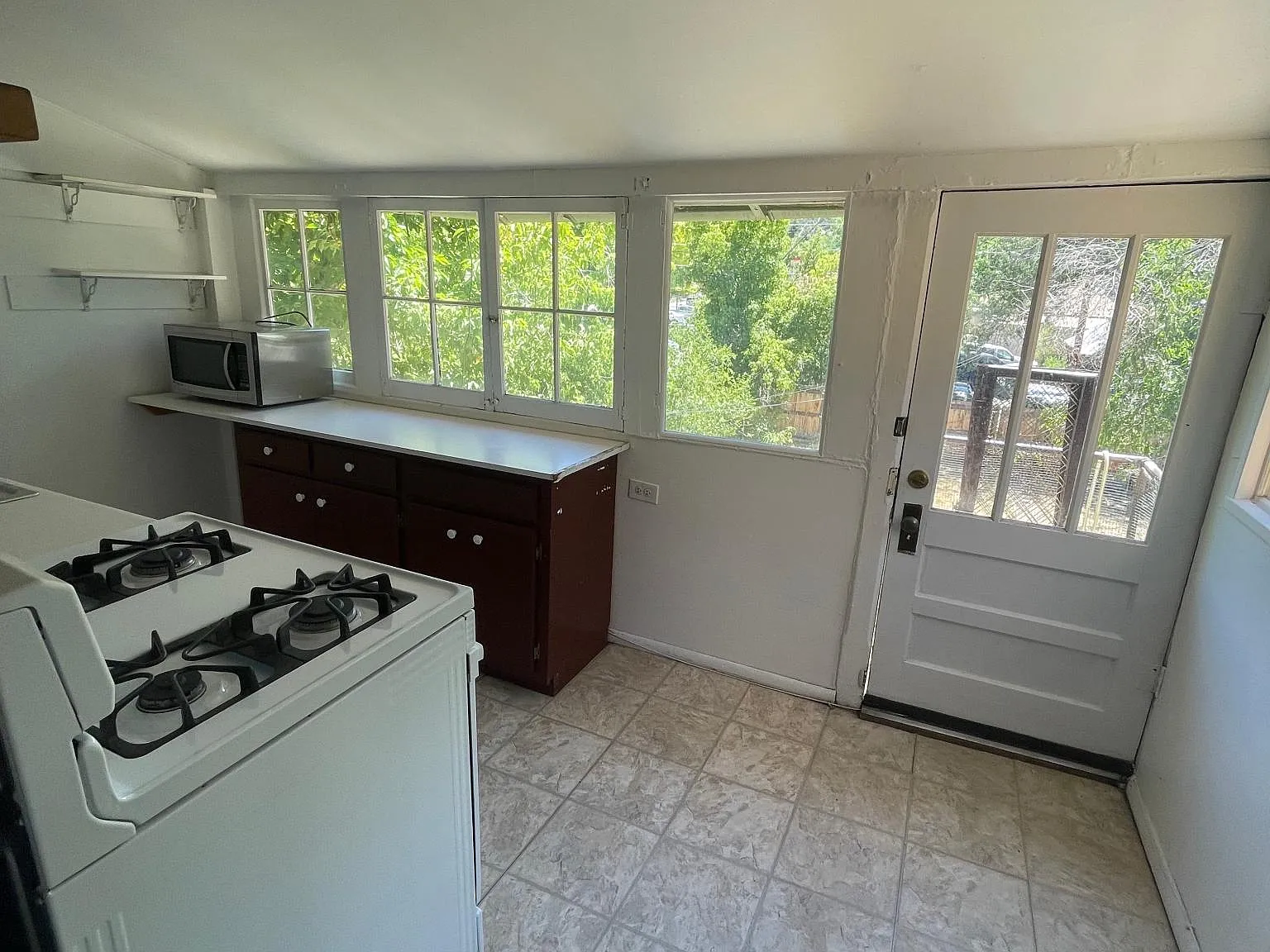 1 bed, 450 sqft, $1,500 — Photo 4