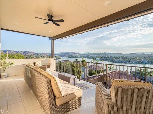 22241 San Joaquin Dr W, Canyon Lake, CA 92587