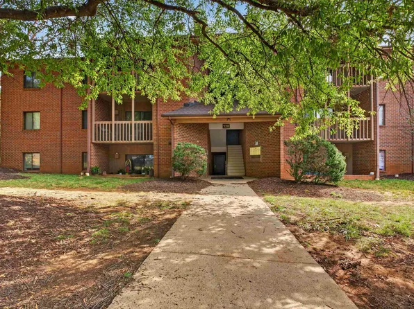128 Turtle Creek Rd APT 6, Charlottesville, VA 22901