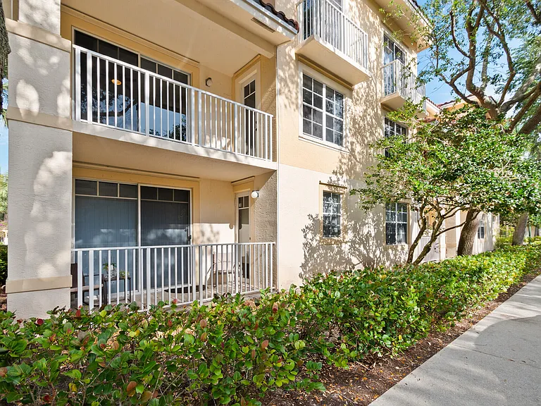4822 Chancellor Dr #20 — Photo 22