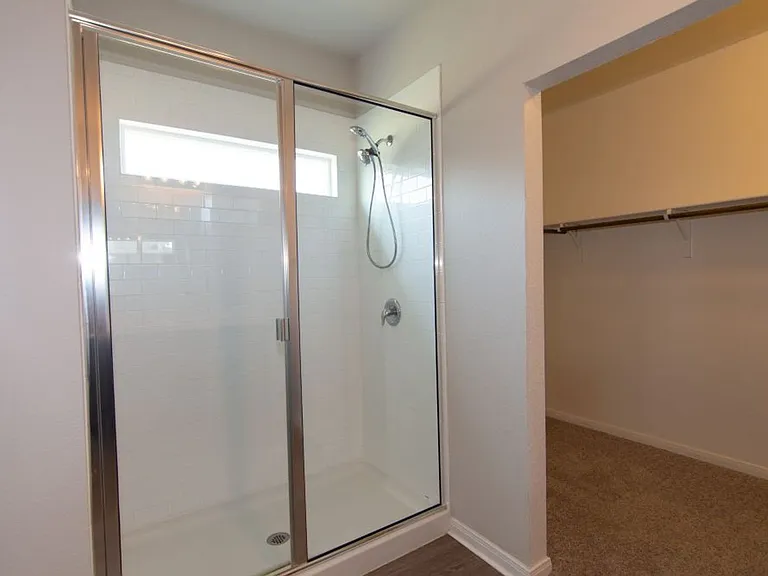 649 Donegal Ln — Photo 25