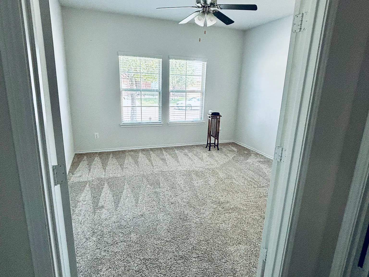 4 bed, 2051 sqft, $2,550 — Photo 4