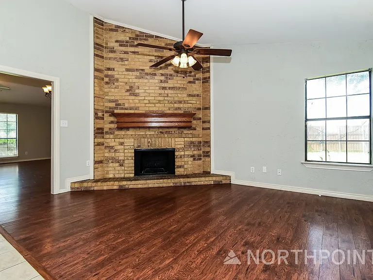 6113 Denver St — Photo 3