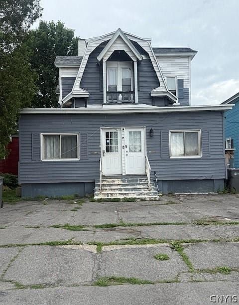 1st image of 115 E Bloomfield St
