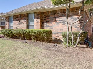 745 Red Oak Dr, Lewisville, TX 75067