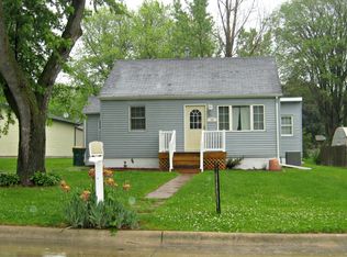 710 7th St NW, Independence, IA 50644
