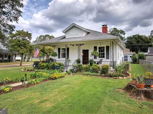 54 Akron St, Cartersville, GA 30120