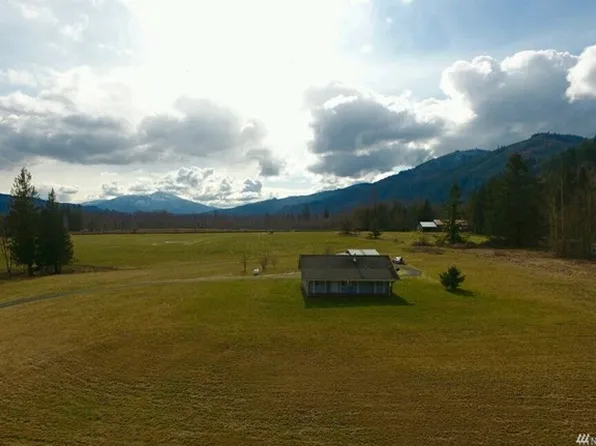 5049 Potter Rd, Deming, WA 98244