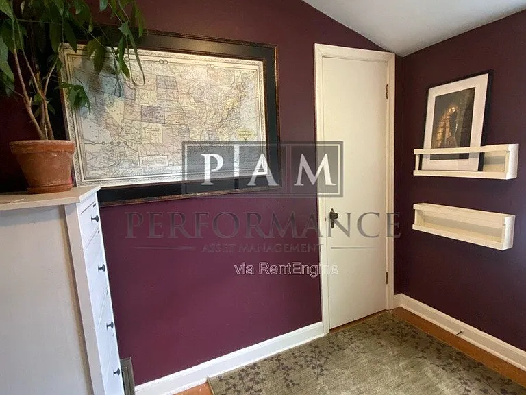 2922 S 48th St — Photo 13