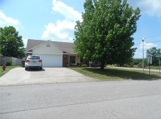 2286 Cottonwood Ave, Fayetteville, AR 72701