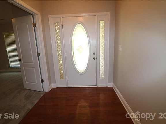 3rd image of 862 Estuary Ct