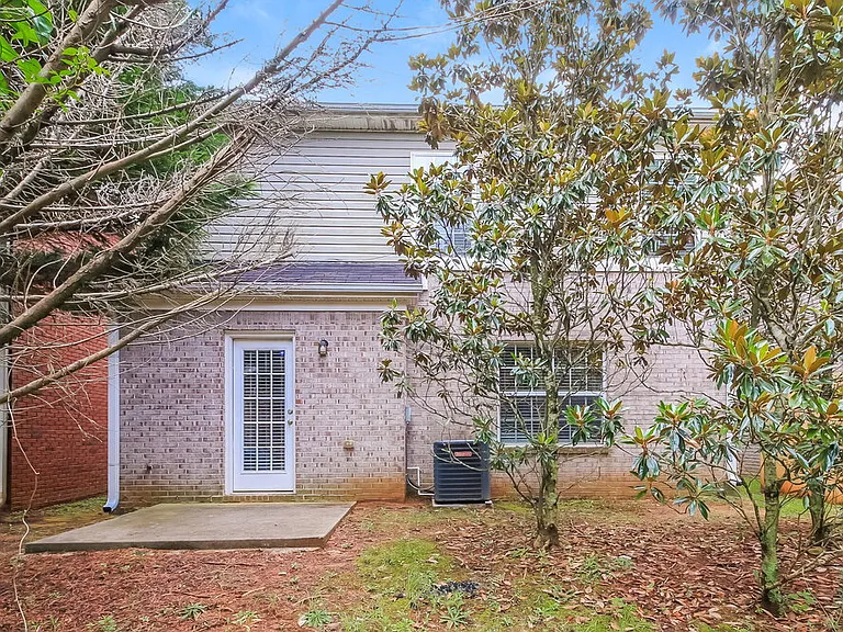 1114 Dunaway Dr — Photo 16