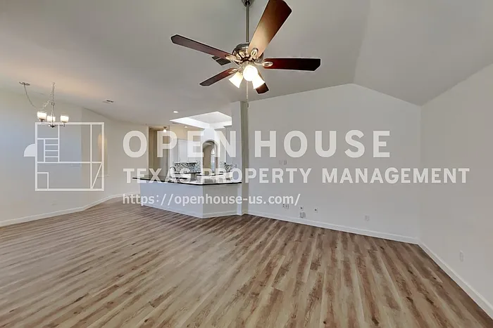 4 bed, 2.0 bath, 2140 sqft, $2,660 — Photo 3
