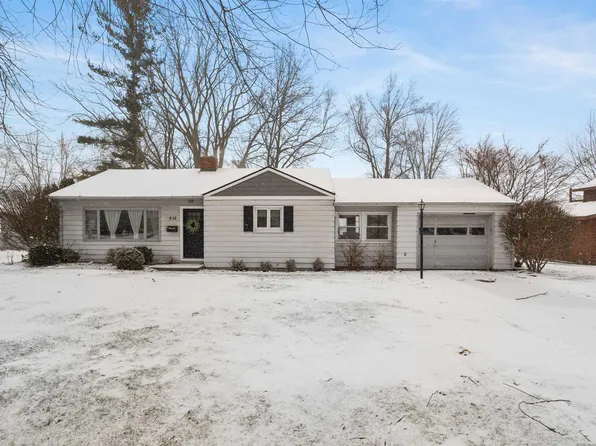 816 E 1st St, Auburn, IN 46706