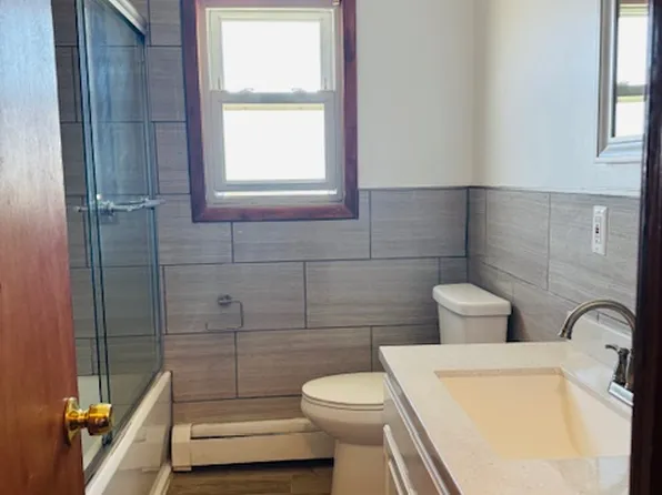 184 Central Lane image 3 of 8