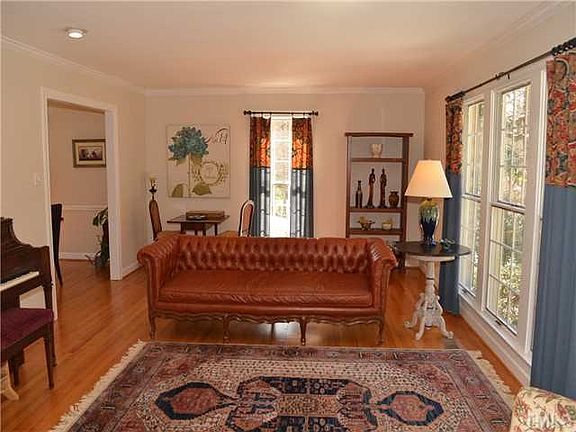 2nd image of 36 Birnham Ln