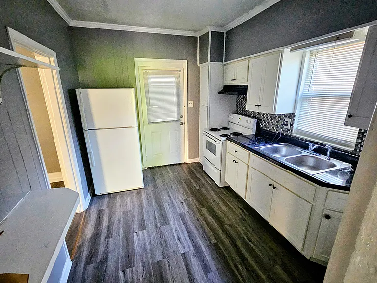 5664 Helen Ave — Photo 7