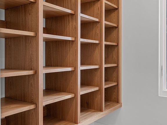 5th image of 33 Etna Road