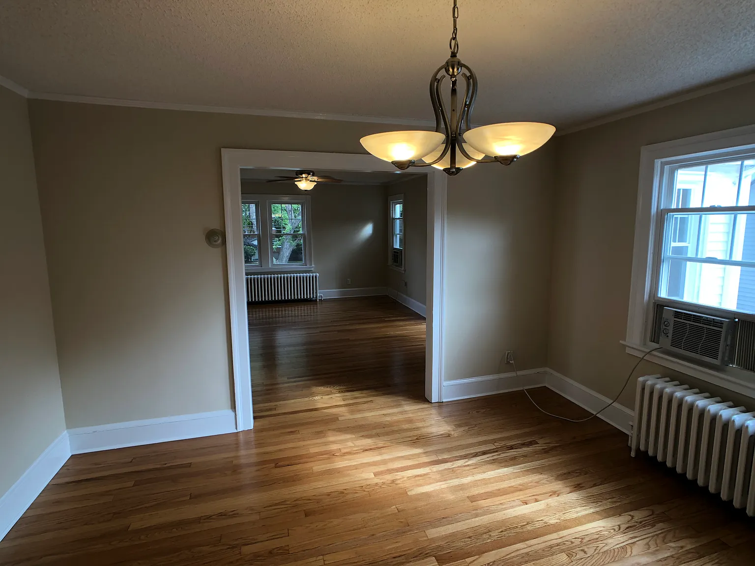 3 bed, 1400 sqft, $2,600 — Photo 3