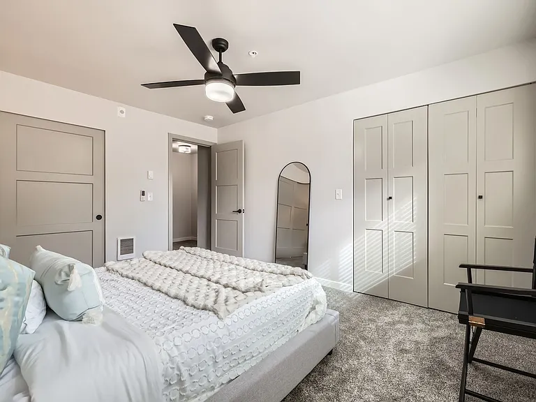 Evergreen Townhomes — Photo 39