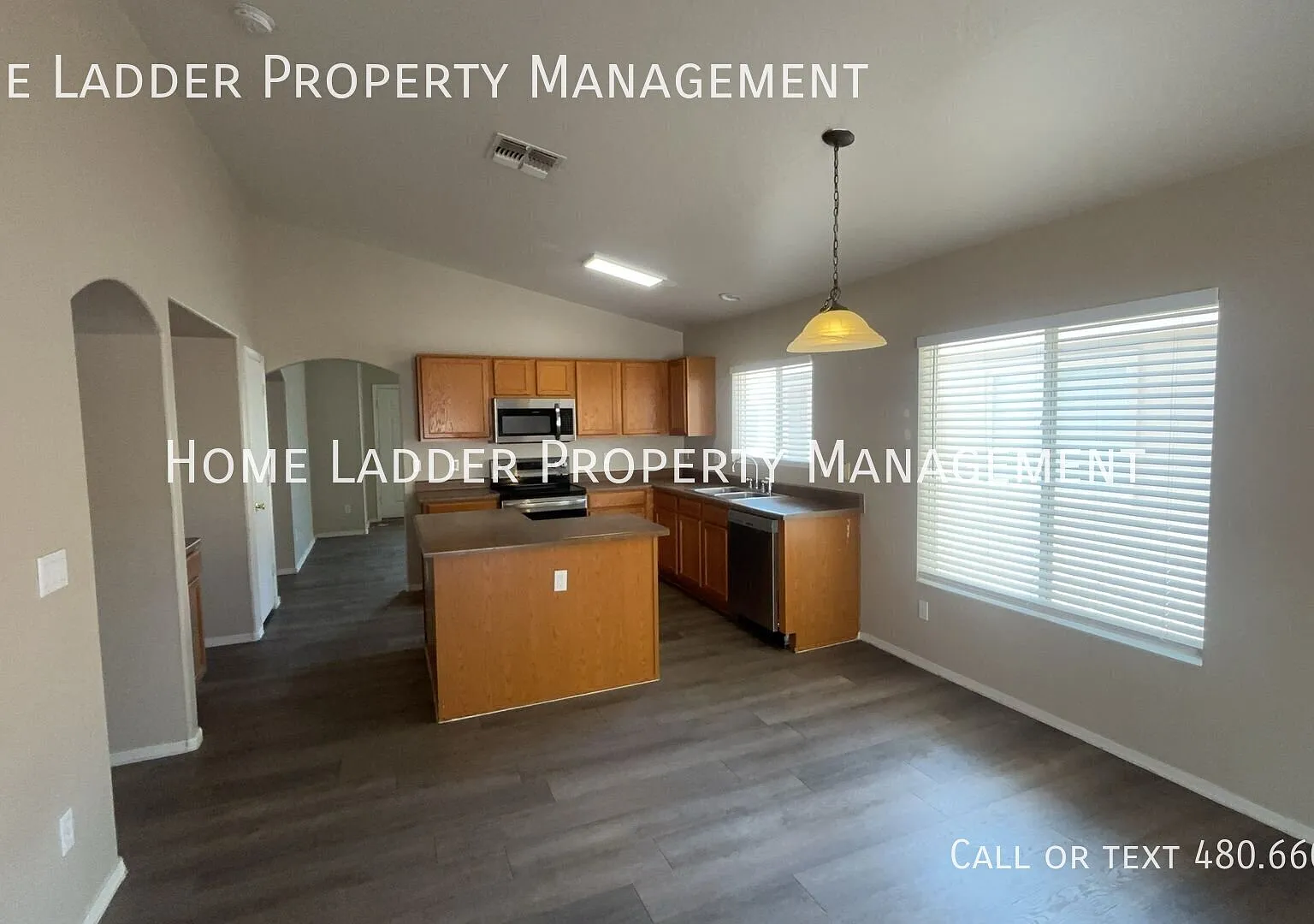 Excellent Single Story 3 Bedroom 2 Bath Home in Buckeye! — Photo 3