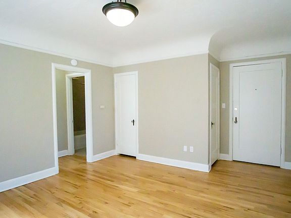 2nd image of 2284 NW Everett St APT 406