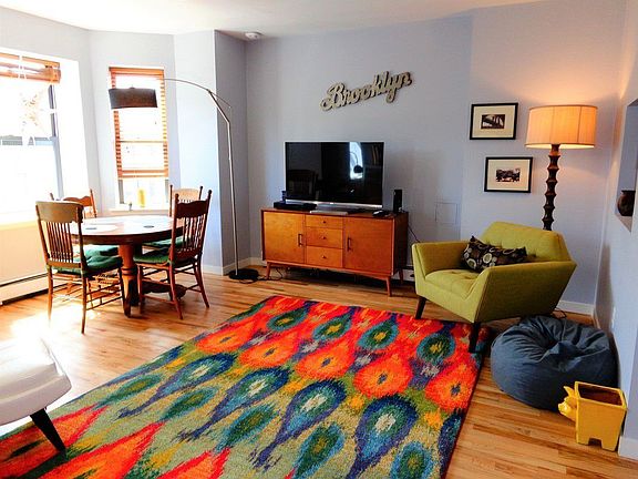2nd image of 361 Jefferson Ave #3