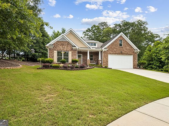 4th image of 557 Butterfly Ln
