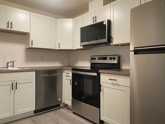 2nd image of 2212 9th Ave SW #1B