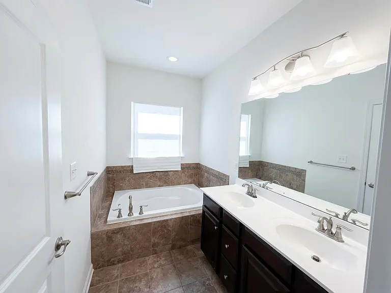 6314 Halsted Ave — Photo 16