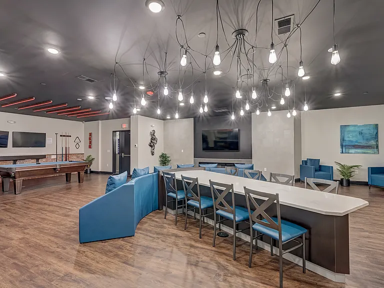 Team Campus Living — Photo 10