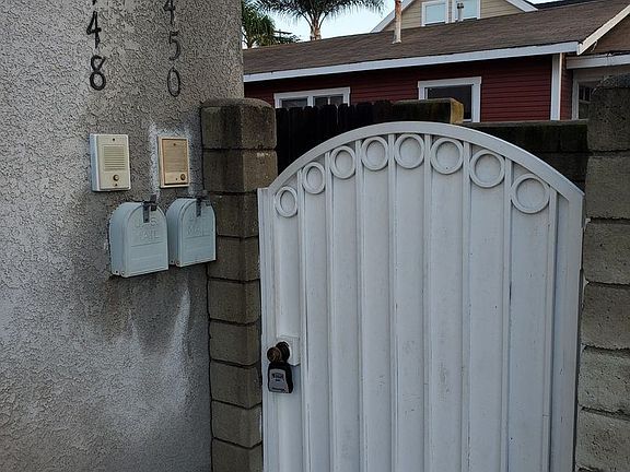 3rd image of 24448 Park St