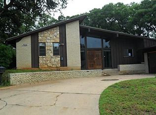 7221 Monterrey Dr, Fort Worth, TX 76112