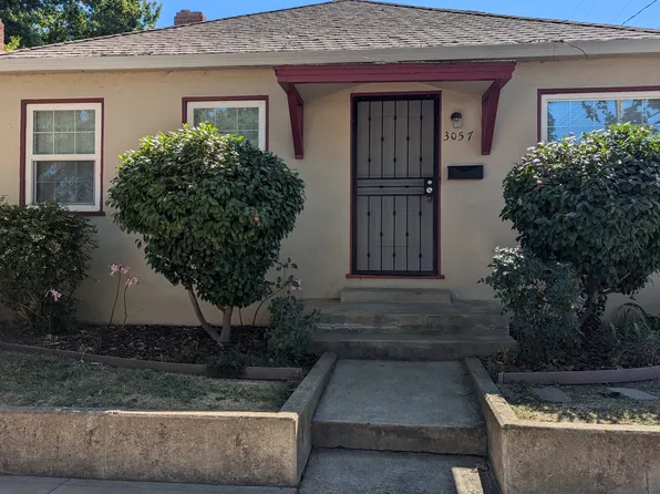 3057 17th St, Sacramento, CA 95818