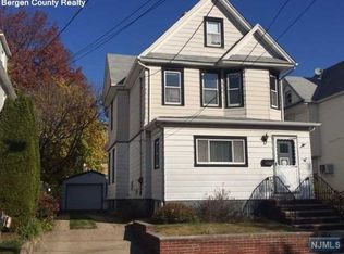 110 Edwin St, Ridgefield Park, NJ 07660