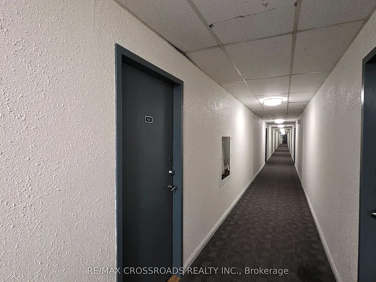 180 Markham Rd #921 — Photo 18