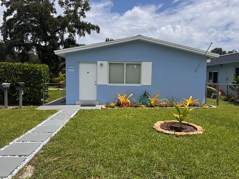 2641 SW 50th St #A — Photo 10