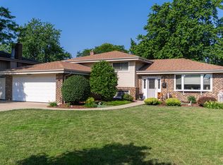 554 N Green Ridge St, Addison, IL 60101