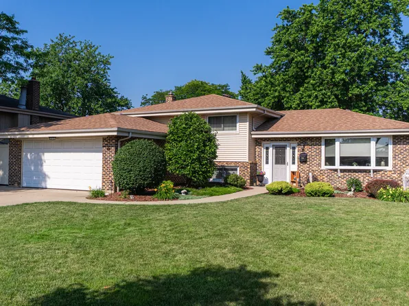 554 N Green Ridge St, Addison, IL 60101