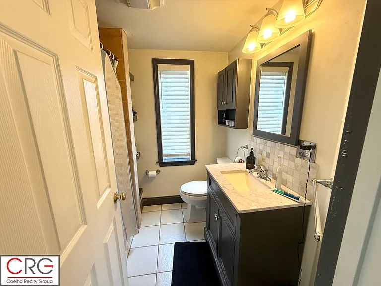 10 Eastman Rd — Photo 17