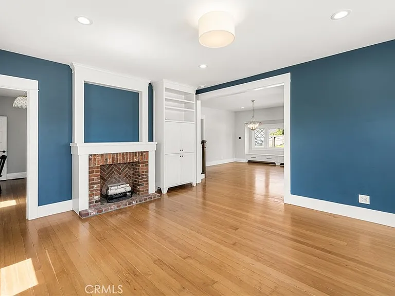 390 N Cambridge St — Photo 8
