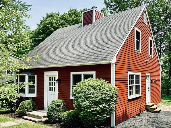 339 Chester Knoll Drive, Bennington, VT 05201